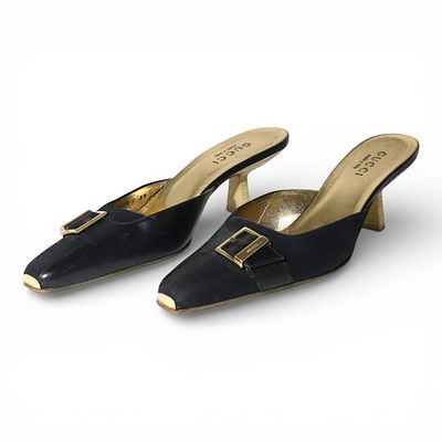 Sabot Gucci Buckle gold in pelle neraTacco a rocchetto.Comprende la sua scatola e dust 