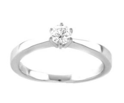 ANELLO IN ORO CON DIAMANTE NATURALE - 1002 NAT 18K. Scopri la raffinatezza del nostro anello in 