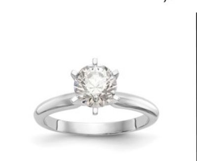 ANELLO IN ORO CON DIAMANTI NATURALI - 1037 NAT 18K. Questo anello in oro bianco 18K con diamante 