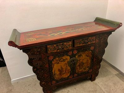 MOBILE CON FIGURE legno laccato Tibet Vecchia manifattura 95 X 141 X 59