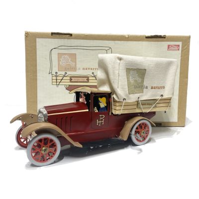 Paya "Galeria Navarro" Promotional Lorry, 2004. This was the very last tinplate toy made in 