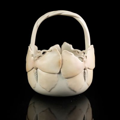 Fitz and Floyd Japan Ceramic Butterfly Basket. A Fitz and Floyd Japan ceramic butterfly basket 