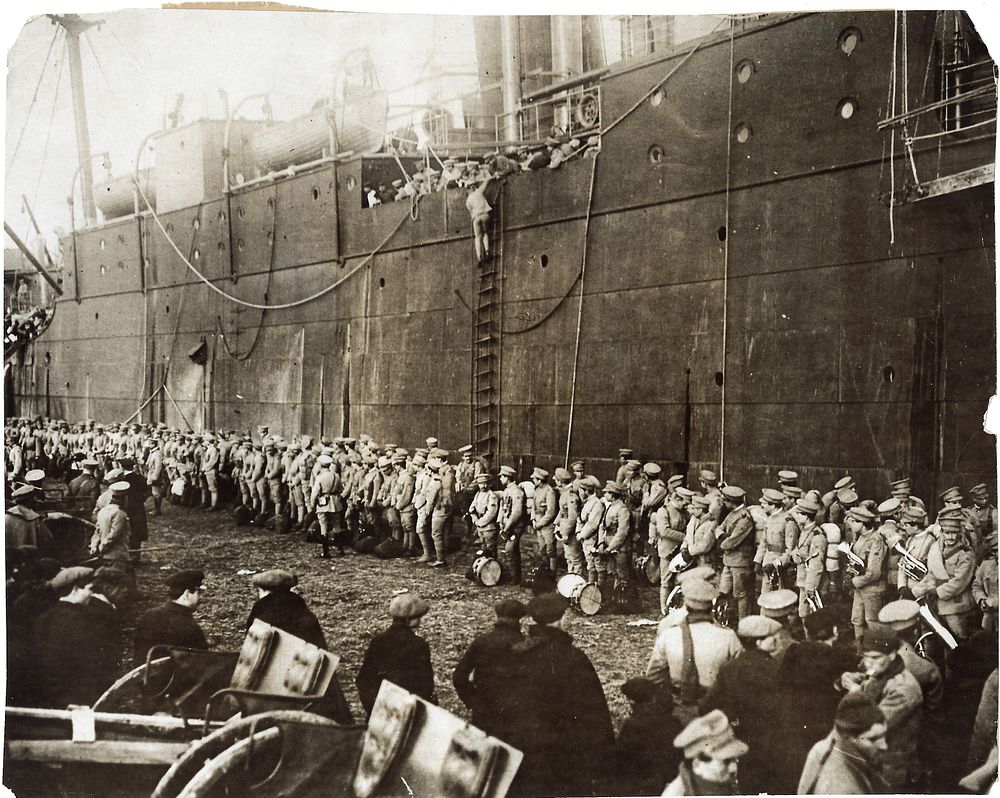 Portugal France CEP – original photograph 23cmX18cm “Portuguese Army in France” from the Daily 