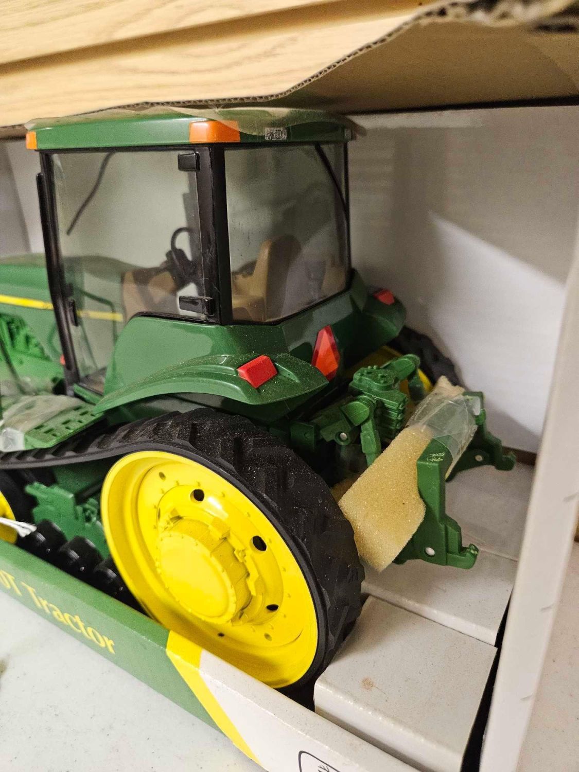 Lot 97 John Deere 8400T Tractor Collectors Edition Atlee Raber Auctions lot-97-john-deere-8400t-tractor-collectors-edition-atlee-raber-auctions