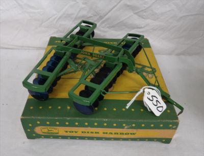 VINTAGE JD 28 DISK HARROW. 1-16 SCALE MINT CONDITION W BOX