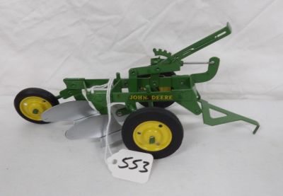 VINTAGE 2 BOTTOM PLOW. 1-16 SCALE MINT CONDITION NO BOX