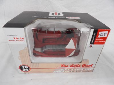 IH TD 24 CRAWLER. W CABEL CONTROL BULLGRADER