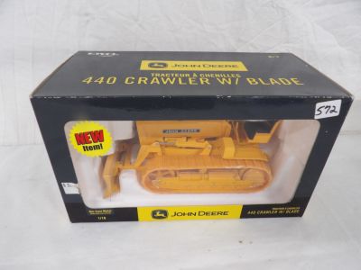 JD 440 CRAWLER W BLADE. HEAVY DUTY 1-16 SCALE W BOX