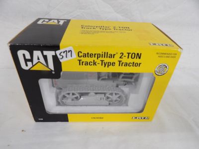 CATERPILLAR 2 TON CRAWLER. TRACK TYPE 1-16 SCALE W BOX