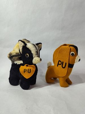 1950s Felt Collegiate Skunk & Rabbit. Each is 6 to 7 inches tall and in like new condition. No
