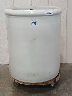 20 Gallon Crock. Great condition, no large cracks or major chips. 23 inches tall x 18