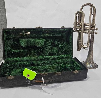 Etched Cleveland Musical Instrument Trumpet. B-5 mouth piece included. Floral etched design to