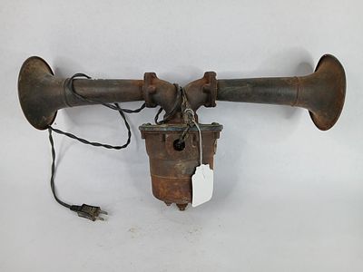 Benjamin electrics industrial signal double sided horn. Wires are frayed but is in working condition