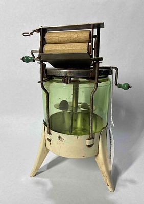 Busy Betty No.334 toy washing machine. All complete with uranium glass tub and original decal. 