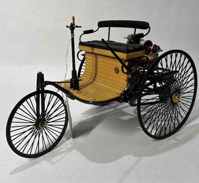 Franklin Mint 1886 Benz Patent Motorwagen. New, but no box. Approximately 12in long 6.5in wide.