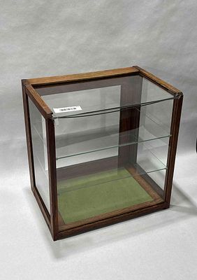 Country Store Counter Display. Glass Shelves as well as sides. Great oak body with approx 8 inch 