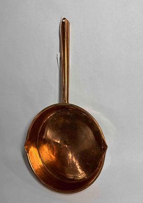 D. Picking & Co Dovetailed Copper Skillet. Skillet is 10x2.5 with a 12 inch handle.