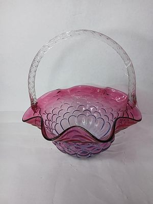 XL Fenton Mulberry Mermaid Tail Art Glass Basket. No chips or cracks. 10x10.5