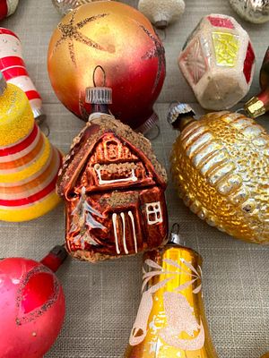 28 pc Antique to Vintage Burnished Gold Christmas Tree Ornament Collection. Spun Cotton, Mercury 