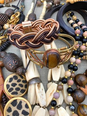 28 pc Carved Bone, Tigers Eye, Wood Animal Totem, Milor Bronze Jewelry Collection. Incredible 