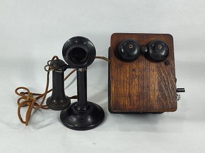 Hand Crank Wall Phone and Candlestick Ear Piece. Stromberg Carlson Telephone Mfg Co. Oak wall 