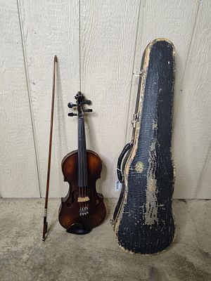 Student Violin w Case. 23 inches long, no name or markings are found