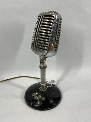 Astatic Corp WR 40D Microphone. TOggle on off switch, and cord. Not tested. 10.5 inches tall