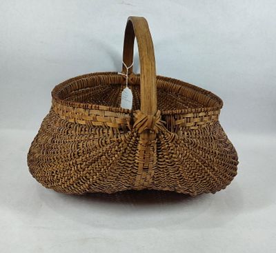 Early Bottocks Basket from Salem, OH. Great early finely woven basket in about as nice as 