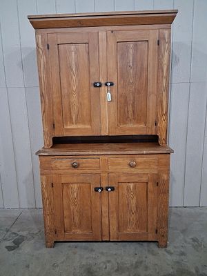 Original Grain Painted 2pc Stepback Cupboard. Beautiful all original grain painted cupboard with 