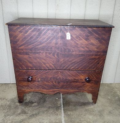 Faux Grain Painted Lift Top Mule Chest. Great early 1800s chest with lift top and drawer in 