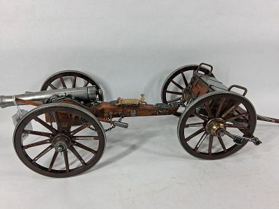 1861 Dahlgren detailed model Cannon & Caisson. Highly detailed model Cannon and Caisson. Made of 