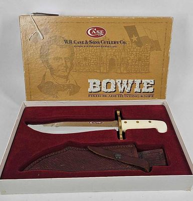 Case XX Bowie Knife in original box. 9.5in blade 14in overall.