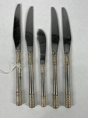 5 Pieces of Desirable Wallace Aegean Weave Sterling Flatware. Each blade is stamped with maker 