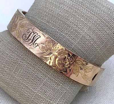 Antique Edwardian Gold Plated Hinged Flat Faced Rose Bloom Etched Sweetheart Bangle Bracelet. TM 