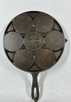 Griswold Block Logo No. 34 Cast Iron Plett Skillet. Great condition