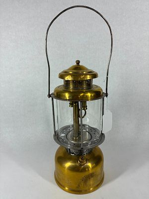 1925 Coleman Quick Lite Brass Lantern. Pat date 1919, extra clean lantern with brass details and 