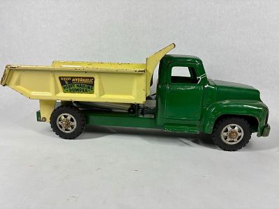 Buddy L Hydraulic Heavy Hauling Dumper. Overall clean condition, bed shows several spots and 