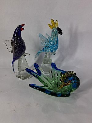 Murano Style Art Glass Birds. A great colored glass roadrunner candy dish, 8x8. Cockatoo and 
