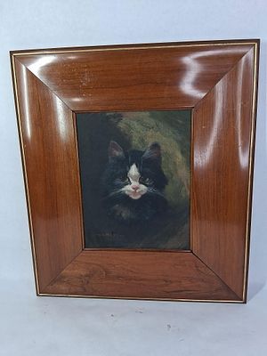 Oil on Canvas Kitten Painting. Artist signed. LM Com. Wonderful large frame. 17.5x15,6