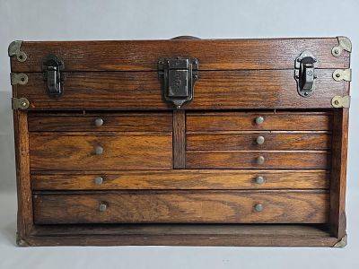 Machinest Tool Chest. Showing condition issues with front locking panel missing? 13 x 21