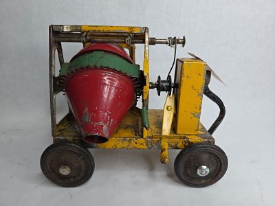 Buddy L Concrete Mixer Pressed Steel 1920/30's Toy. Showing paint loss with all parts moving 