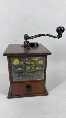 Early Dovetailed 1 LB. Coffee Grinder / Mill. Great overall condition appears to be an 