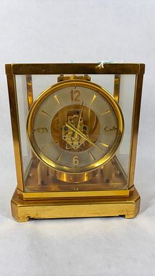 1960 Jaeger Lecoultre 528 Atmos Brass Housed Gold Clock w/ 15 Jewels. Great MCM table top clock 