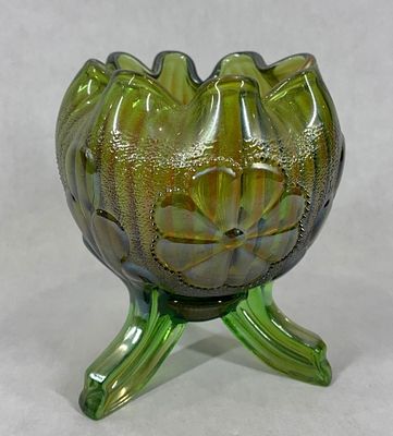 Northwood Daisy & Plume Footed Rose Bowl. Excellent design with notes of brown and green glass 