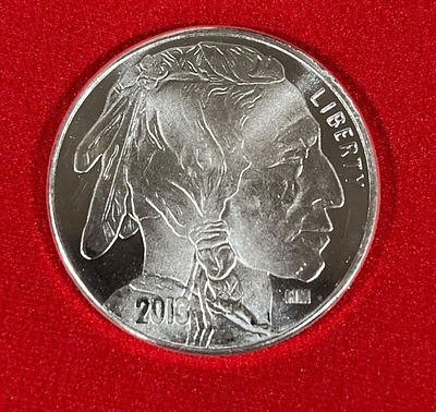 Buffalo Head SIlver Round. One Troy Oz fine silver .999