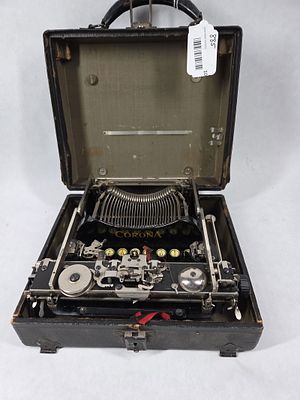 Rare Early Smith & Corona No. 3 Portable Folding Typewriter. great overall condition with all 