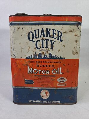 Pennsylvania Petroleum Products Co. Quaker City 2 Gal. Motor Oil Can. Great color with finish 