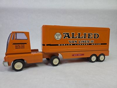 Tonka Pressed Steel Allied Van Lines Moving Tractor Trailer. Great overall condition 16 in. L