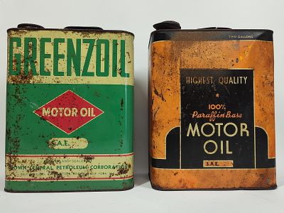 Crown Central Petroleum Corp. Greenzoil & Highest Quality 100% Paraffin Base Motor Oil 2 gal. Cans