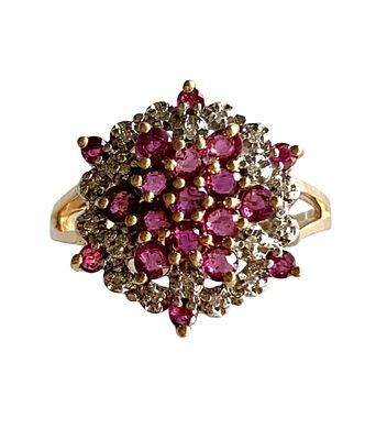 14k Yellow Gold Ruby & Diamond Openwork Cluster Gemstone Ring. 4.47 gram weight, 14k hallmark 